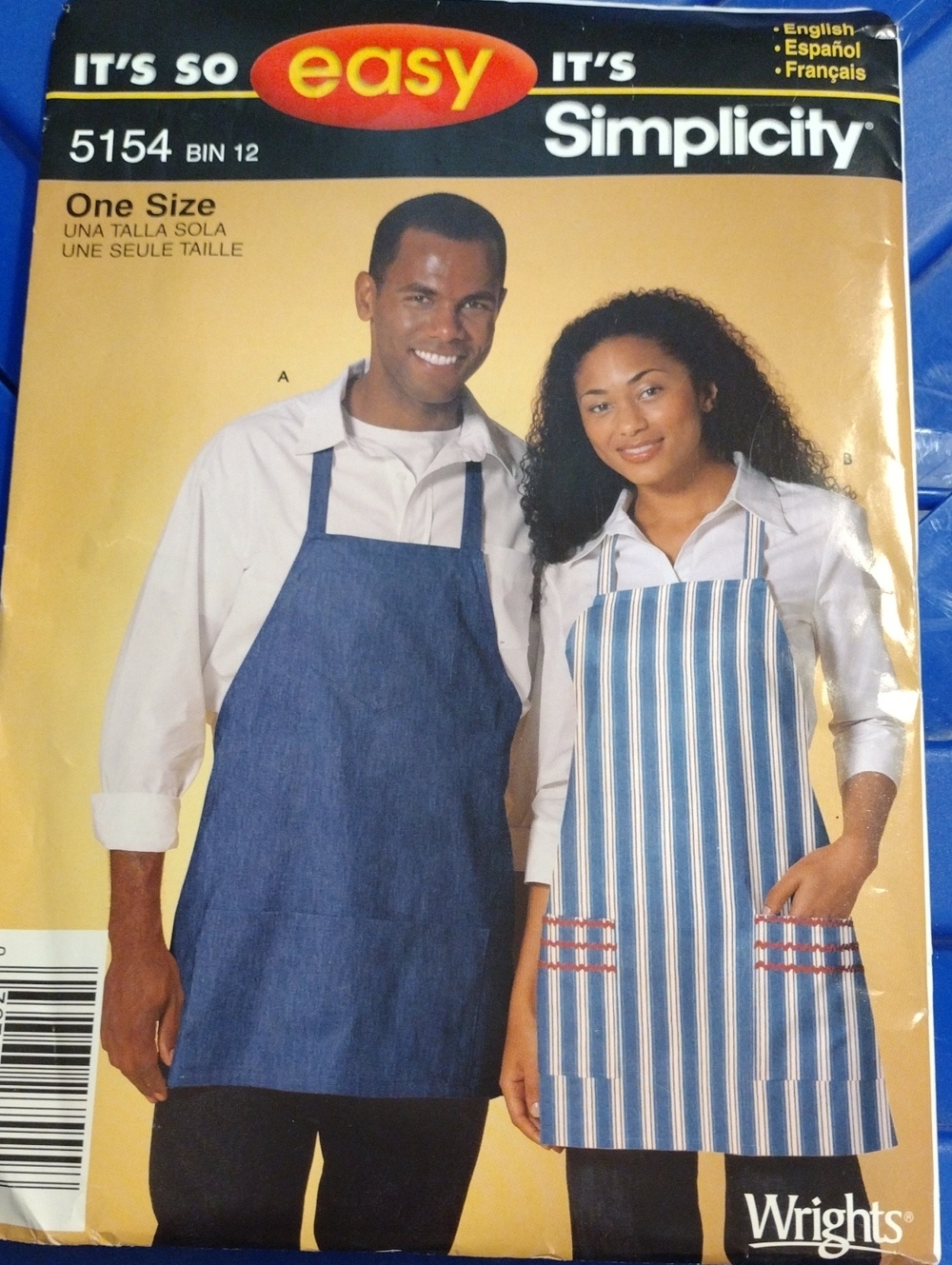 Simplicity One-Size Blue Apron Pattern - Easy Sew Uncut One Size